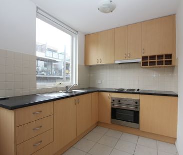 Thinking of selling? Contact our agent - Photo 3