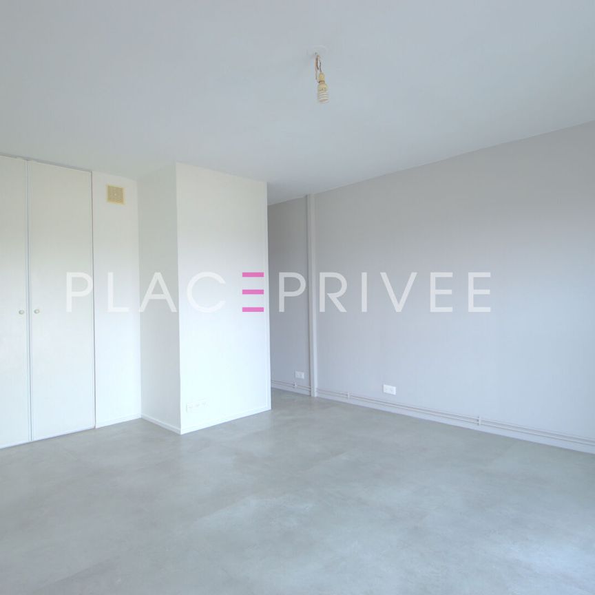 Appartement avec parking - Photo 1