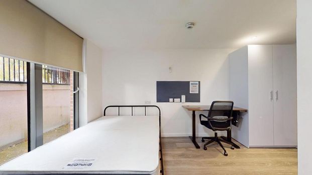 Studio to rent - Photo 1