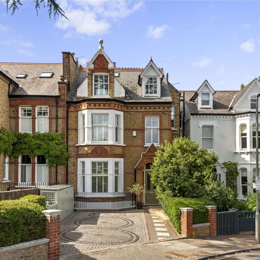 A rare and wonderful family home boasting off-street parking on a very sought after street. - Photo 1