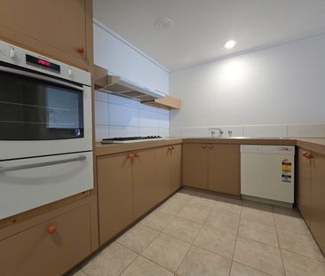 14/53 Pelham Street, Carlton VIC 3053 - Photo 6