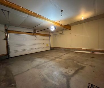 Spacious Family Home With Finished Basement In Macewan | Pet Friendly - Photo 3