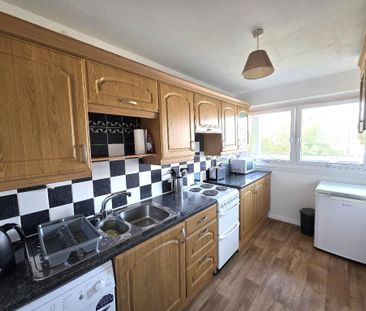 2 bedroom maisonette to rent - Photo 4