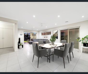 East facing family home in the prestigious 'Heartlands Estate' in T... - Photo 2