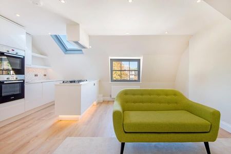 3 Bedroom Apartment To Let - Photo 5