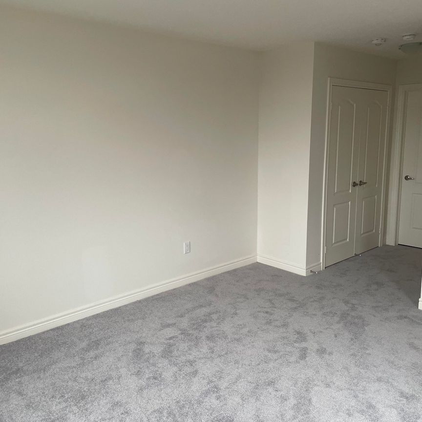 For Lease - 460 Silver Maple Road, Oakville, Ontario - Photo 1