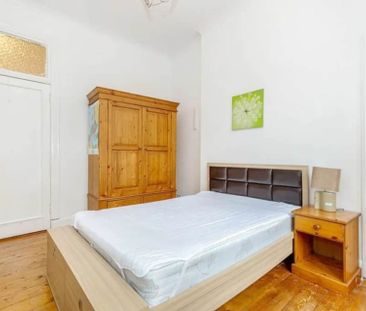 Price £1,095 pcm - Available Now - Unfurnished - Photo 2