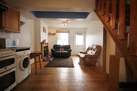 Station Road, Hounslow, Middlesex,TW3 - Photo 5