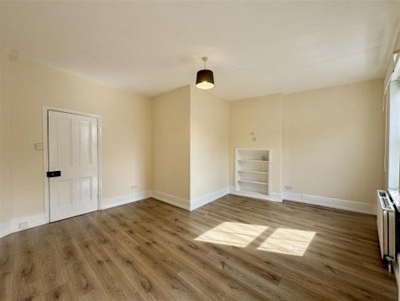 3 bedroom flat to rent - Photo 5