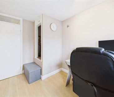 3 bedroom Terraced House to rent - Photo 6
