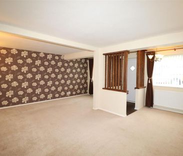 3 bedroom detached house to rent - Photo 4