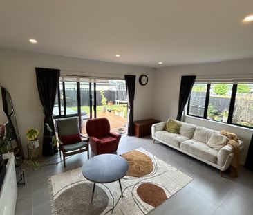 Everything You Need! - Photo 3