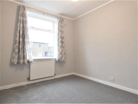 3 bedroom flat to rent - Photo 5