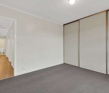 Charming 3-Bedroom Family Home in Morphett Vale, SA 5162 - Photo 5