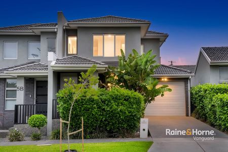 Modern Family Living in a Prime Greenvale Location - Photo 4