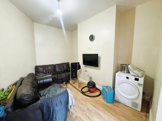 4 bedroom terraced house to rent - Photo 1