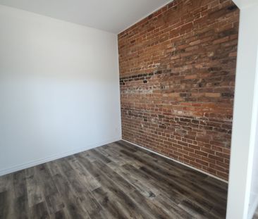 For Lease - 9 Queen Street Unit# 201, Springwater, Ontario - Photo 1