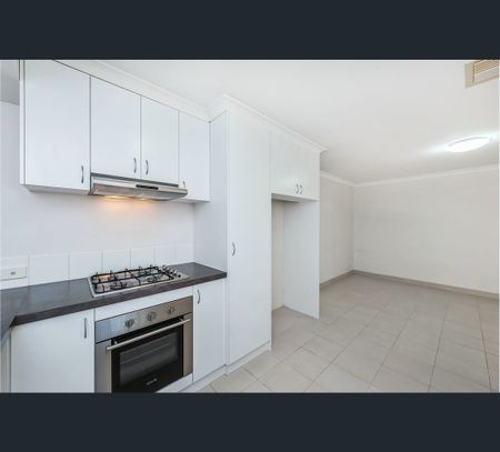 13C Burney Court, Kardinya, WA 6163 - Photo 2