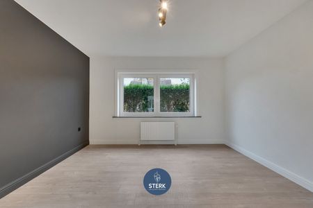 GELIJKVLOERS 1 SLPK-APPARTEMENT MET TUIN IN ZUTENDAAL ! - Photo 4