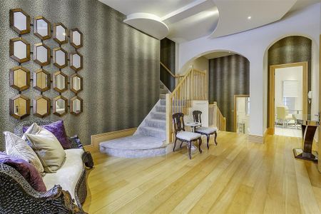 4 bedroom flat to rent - Photo 3