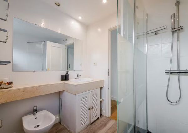 Calle Berna, Pozuelo de Alarcón, Community of Madrid 28224