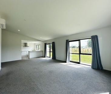 Spacious Family Living with a Rural Touch in Newstead. - Photo 2
