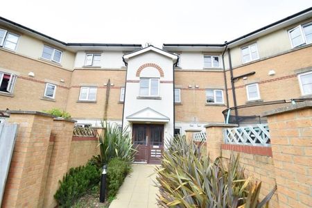 2 bedroom ground floor flat to rent - Photo 5