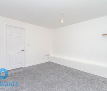 3 bed Ground Floor Flat for Rent - Photo 5