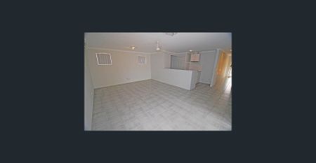 SPACIOUS VILLA IN A GROUP OF 5 - Photo 3