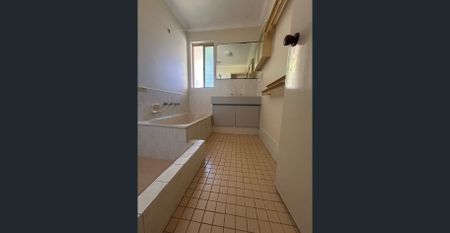 Tranquil cul de sac location - Photo 4