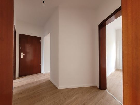 Gemütliche Wohnung mit Balkon sucht neue Bewohner! - Foto 1