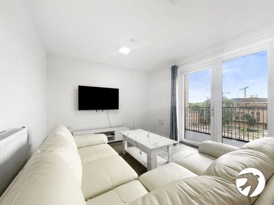 3 bedroom flat to rent - Photo 1