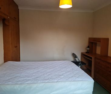 Large 4 Bed Student House - Photo 1