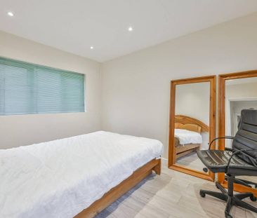 5 bedroom semi-detached house to rent - Photo 6