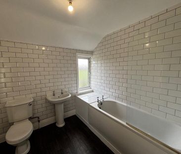 2 bedroom semi-detached house to rent - Photo 4