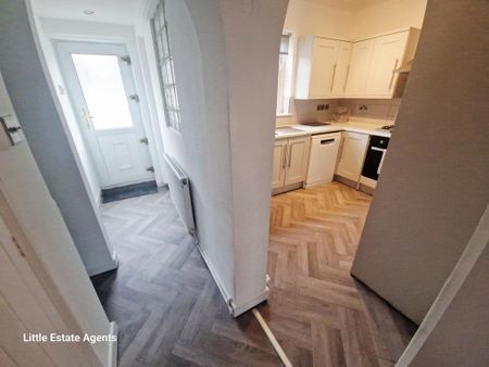 3 bedroom terraced house to rent - Photo 3