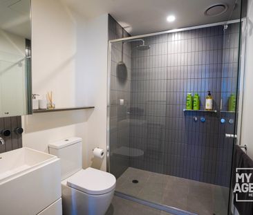 Luxury Fully Furnished Living in Prestigious Shadow Play - Photo 5