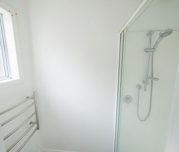 Sunny and Spacious 4-Bedroom home - Photo 4