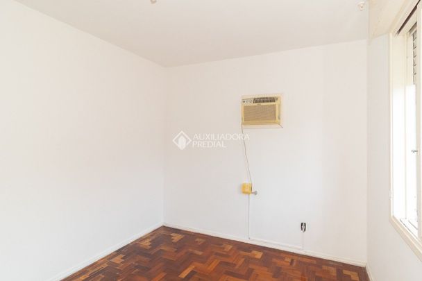 Apartamento com 1 quarto e 43m² para alugar em Medianeira, Porto Alegre. - Photo 1
