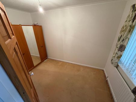 2 bedroom bungalow to rent - Photo 2