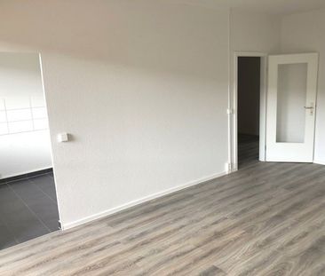Renovierte 3-Raum-Wohnung mit Balkon! - Foto 1
