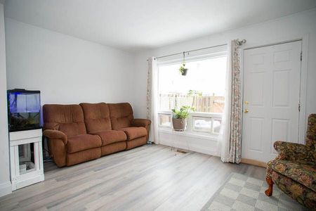 For Lease - 496 Grey Street Unit# B, Brantford, Ontario - Photo 2