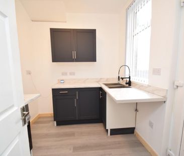 1 bedroom ground floor flat to rent - Photo 2