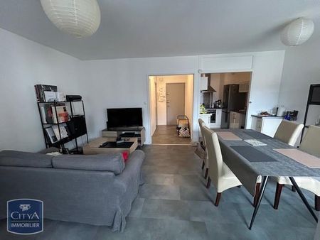 Location Appartement 4 pièces 72m² PERIGUEUX 24000 - Photo 2
