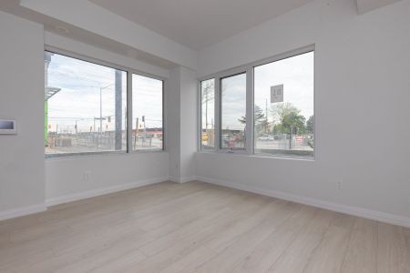 For Lease - 1010 Portage Parkway Unit# Th 01, Vaughan, Ontario - Photo 4