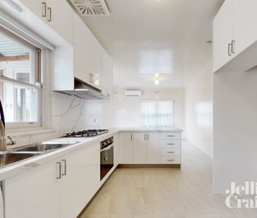 5 Midvale Avenue, Balwyn North - Photo 3