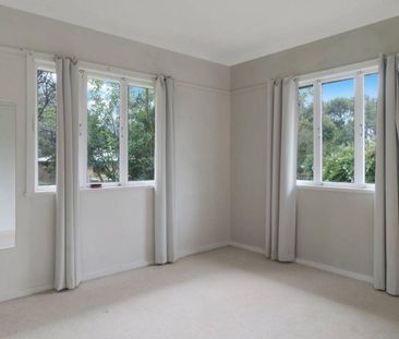 Spacious Home close to CBD - Photo 4
