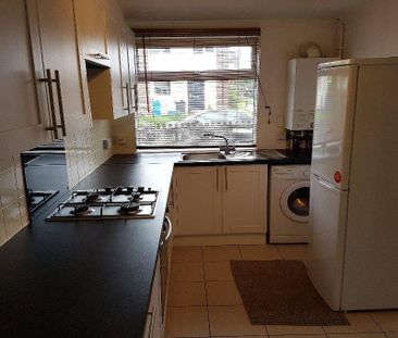 3 bedroom end of terrace house to rent - Photo 1