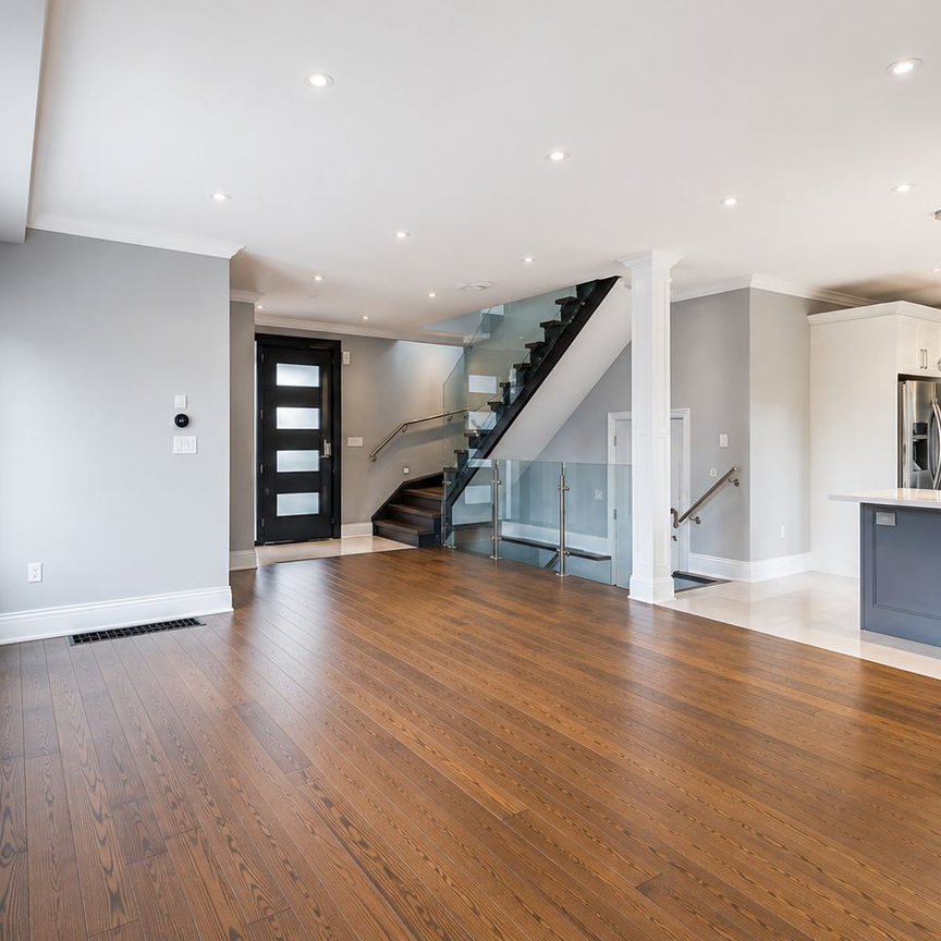 For Lease - 1 Aura Lea Boulevard, Toronto, Ontario - Photo 1