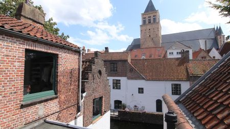 Karaktervolle woning met terras aan de reien te huur in Brugge - Photo 4